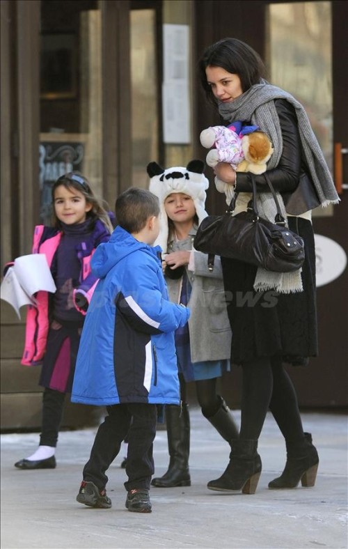 Suri Cruise wears a panda winter hat with mom Katie Holmes in New York City