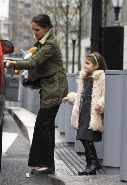 Katie Holmes took her daughter Suri Cruise to the Shake Shack in New York City
